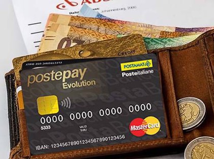 postapay_mastercard PostePay Evolution è la prepagata con IBAN di PosteItaliane