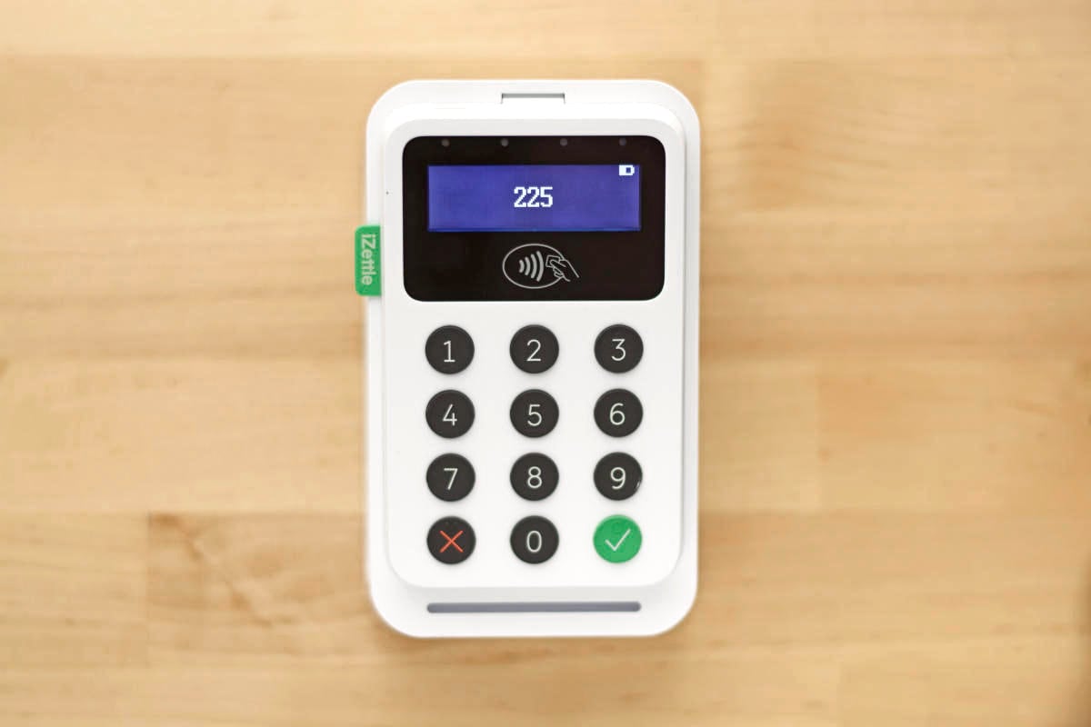 izettle-reader2-display iZettle Reader 2 con Dock