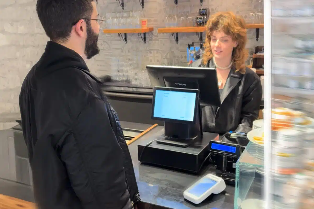 POS e cassa integrata Flatpay in un negozio
